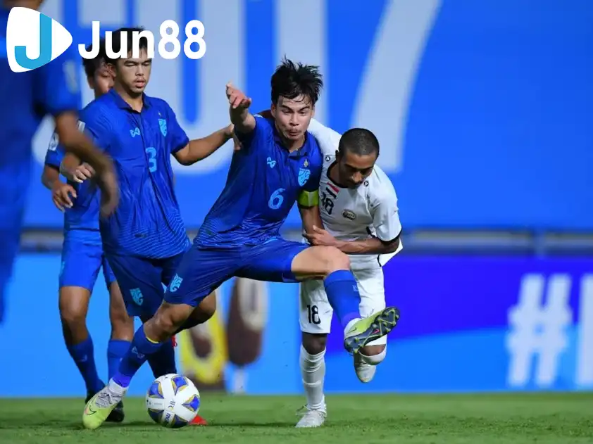 U17 Turkmenistan và U17 Thái Lan đều đang có 3 điểm (Ảnh: AFC) U17 Turkmenistan và U17 Thái Lan đều đang có 3 điểm (Ảnh: AFC)